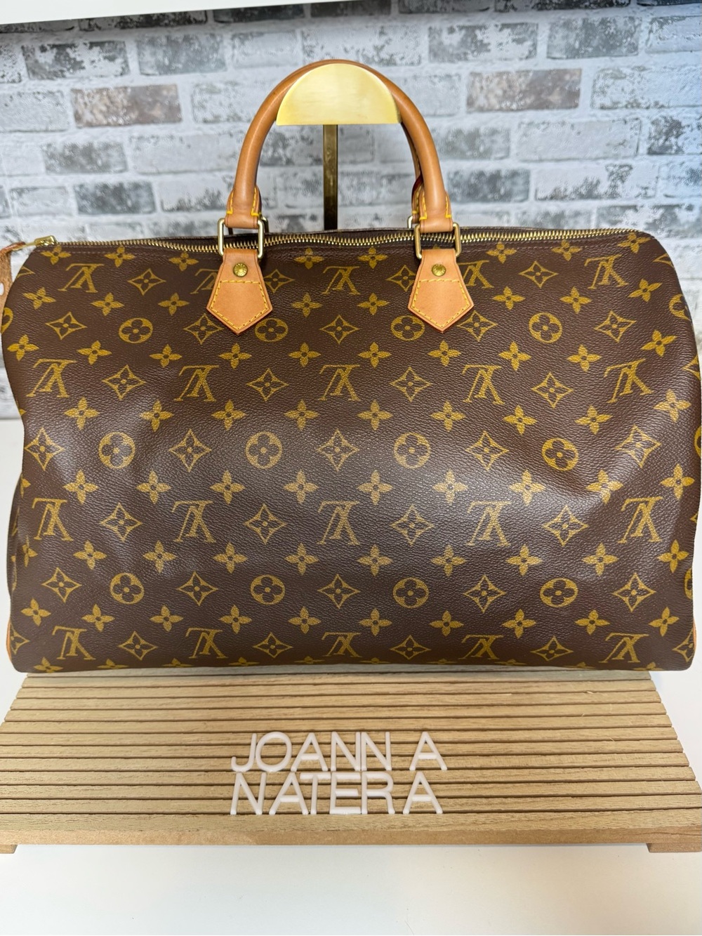 Louis Vuitton Monogram speedy 40